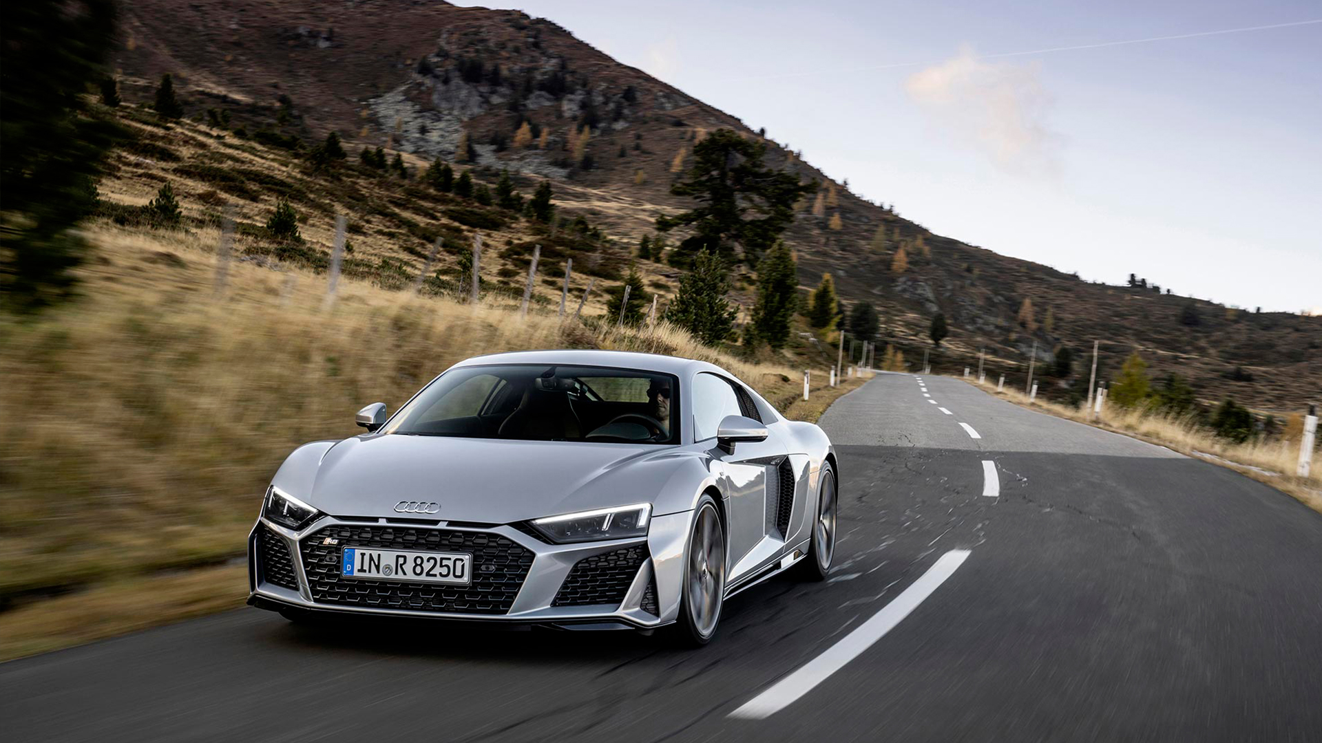 En qué ha mejorado el nuevo Audi R8 Un automóvil de línea elegante