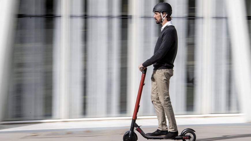 Lo que necesitas saber para conducir un patinete eléctrico con seguridad